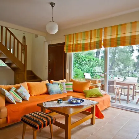 Dolotea Sea View House, *