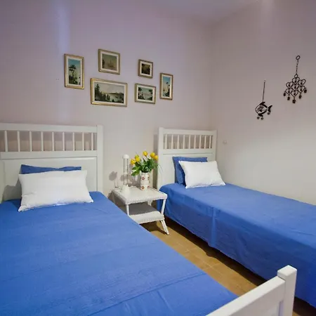 Dolotea Sea View House, Siviri